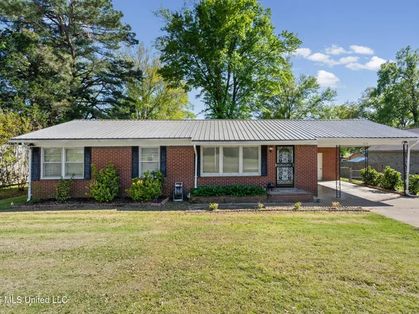 715 Coleman Ave, Holly Springs, MS 38635
