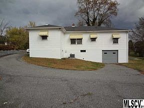 1st image of 416 Chapel Cres
