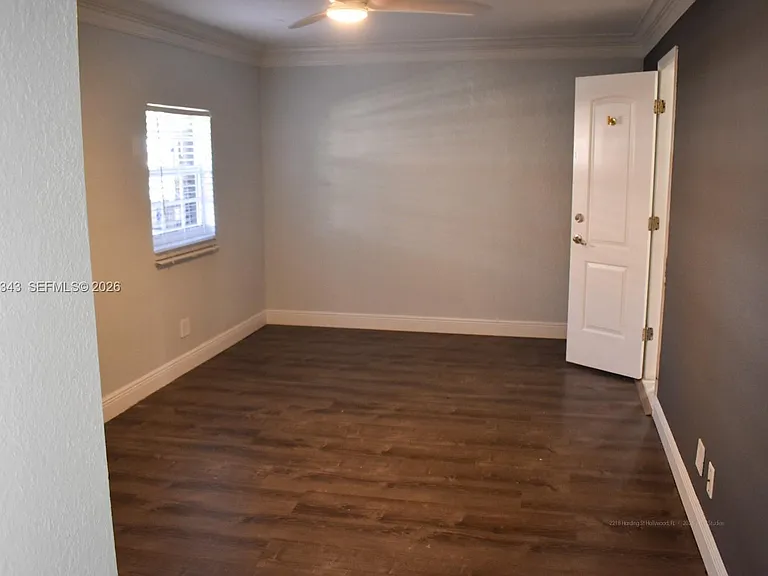 2218 N Harding St — Photo 34