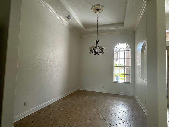 5th image of 2549 SW Halissee St #4
