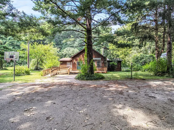 2442 Terminal St, Niles, MI 49120