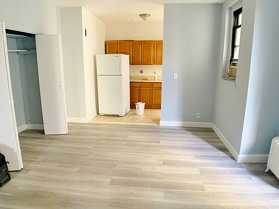 5th image of 21-48 35th St #4DD