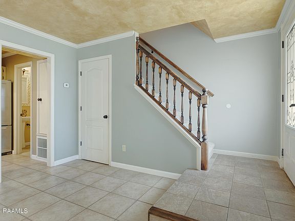 5th image of 200 Lodge Dr APT 404
