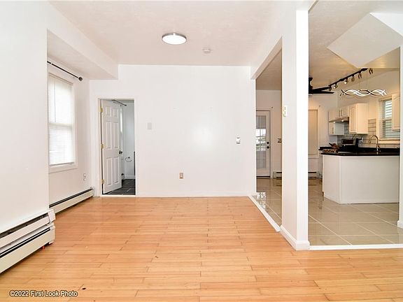 4th image of 38 Marion Ave