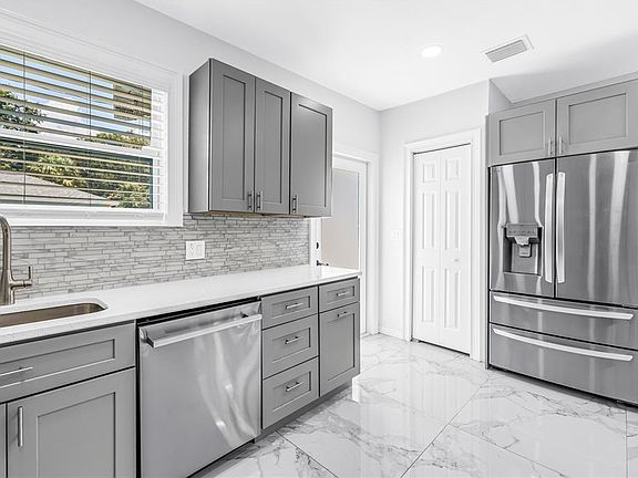 3rd image of 1827 16TH STREET S