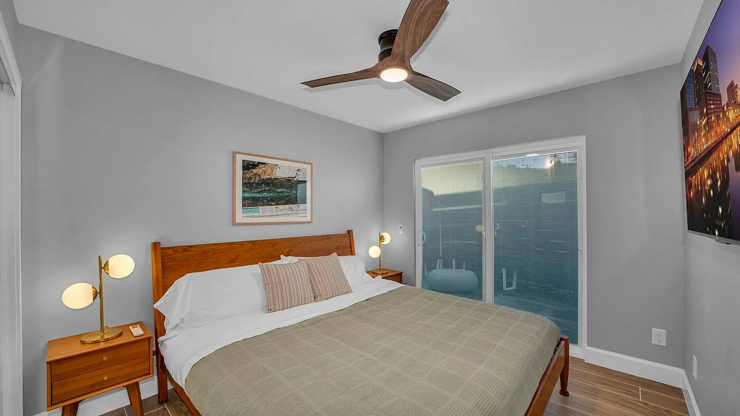 3 bed, 910 sqft, $4,120 — Photo 4