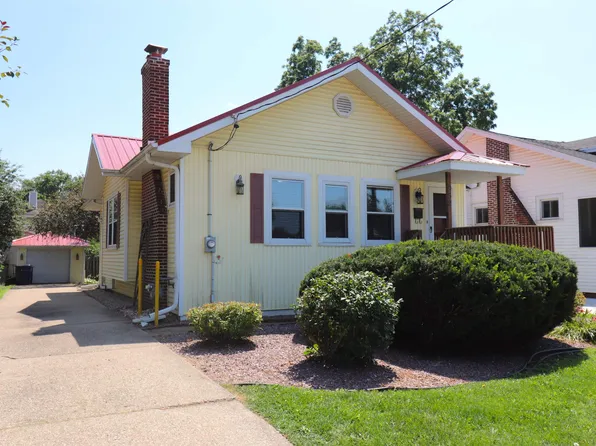 952 Benton Ave, Janesville, WI 53545