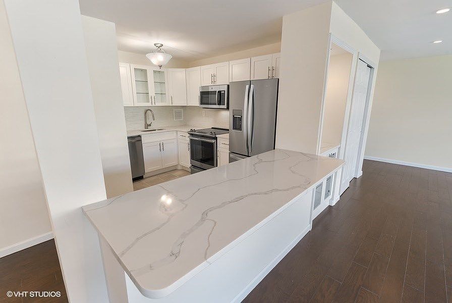 1st image of 16240 9th Ave APT 6D
