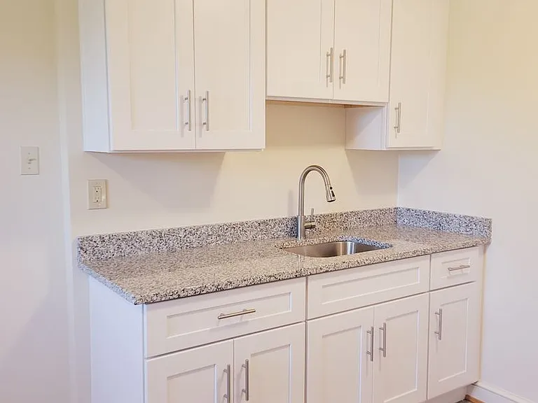 Boulevard Courts Apartments — Photo 14