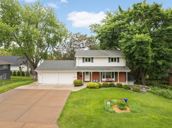 1624 Saint Croix Cir, Golden Valley, MN 55422