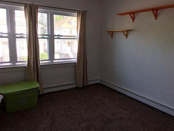 4th image of 9064 Palisade Plz APT 2