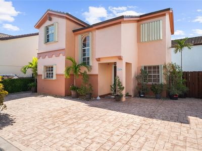 12686 NW 9th Ln, Miami, FL, 33182
