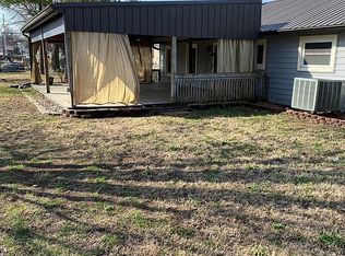 107 N Main St, Grove, OK 74344