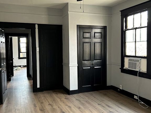4th image of 2629-2631 Marengo St