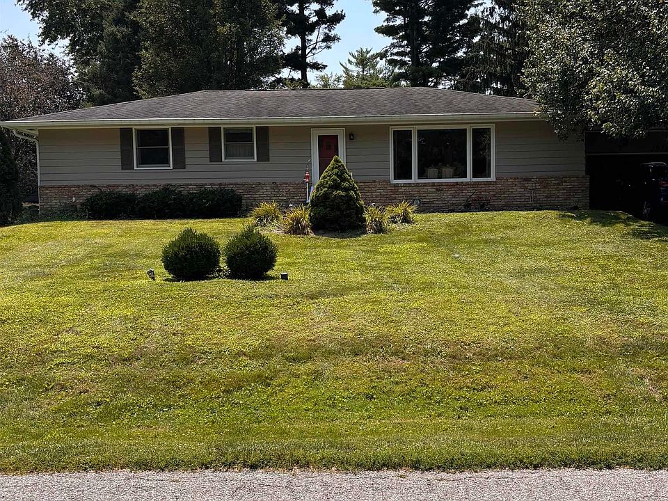 1st image of 2921 Woodland Dr