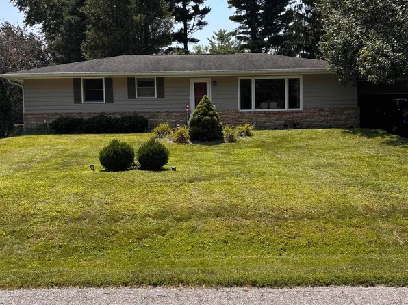 2921 Woodland Dr, Logansport, IN 46947