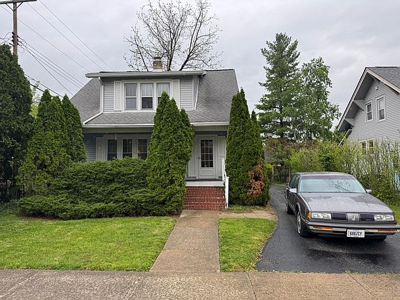 2nd image of 118 Hampton Pl