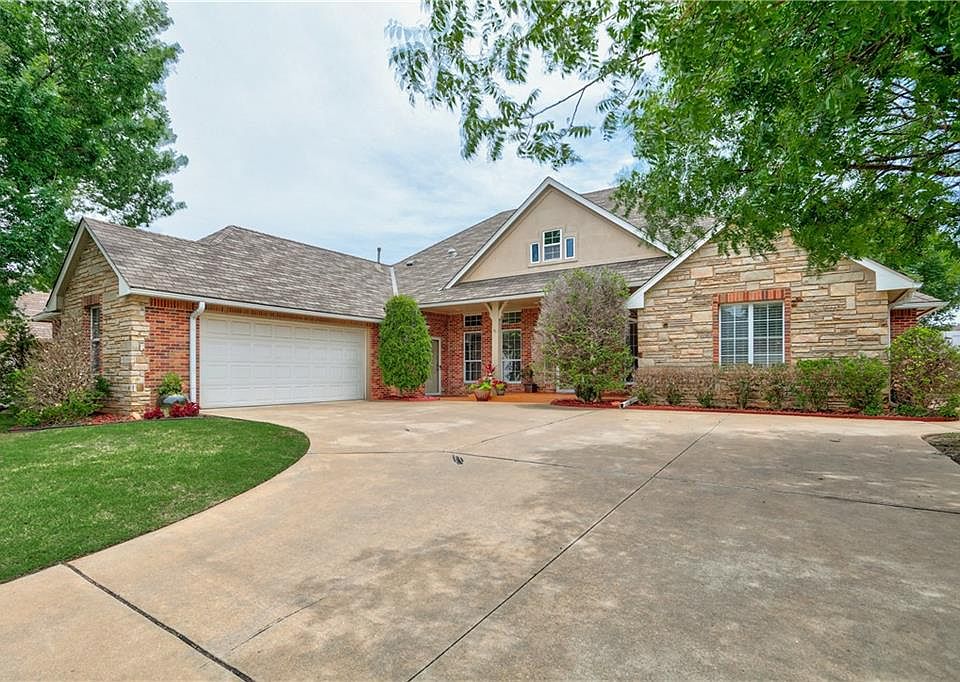 1st image of 16512 Village Garden Dr