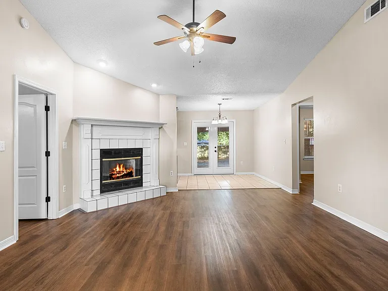 502 Hyde Park Dr — Photo 23