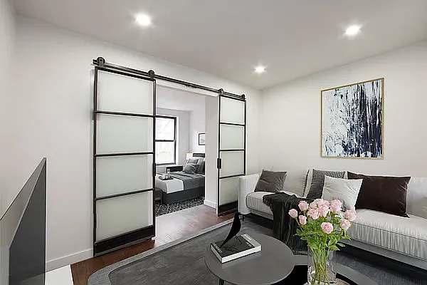 Rented by R New York | media 3