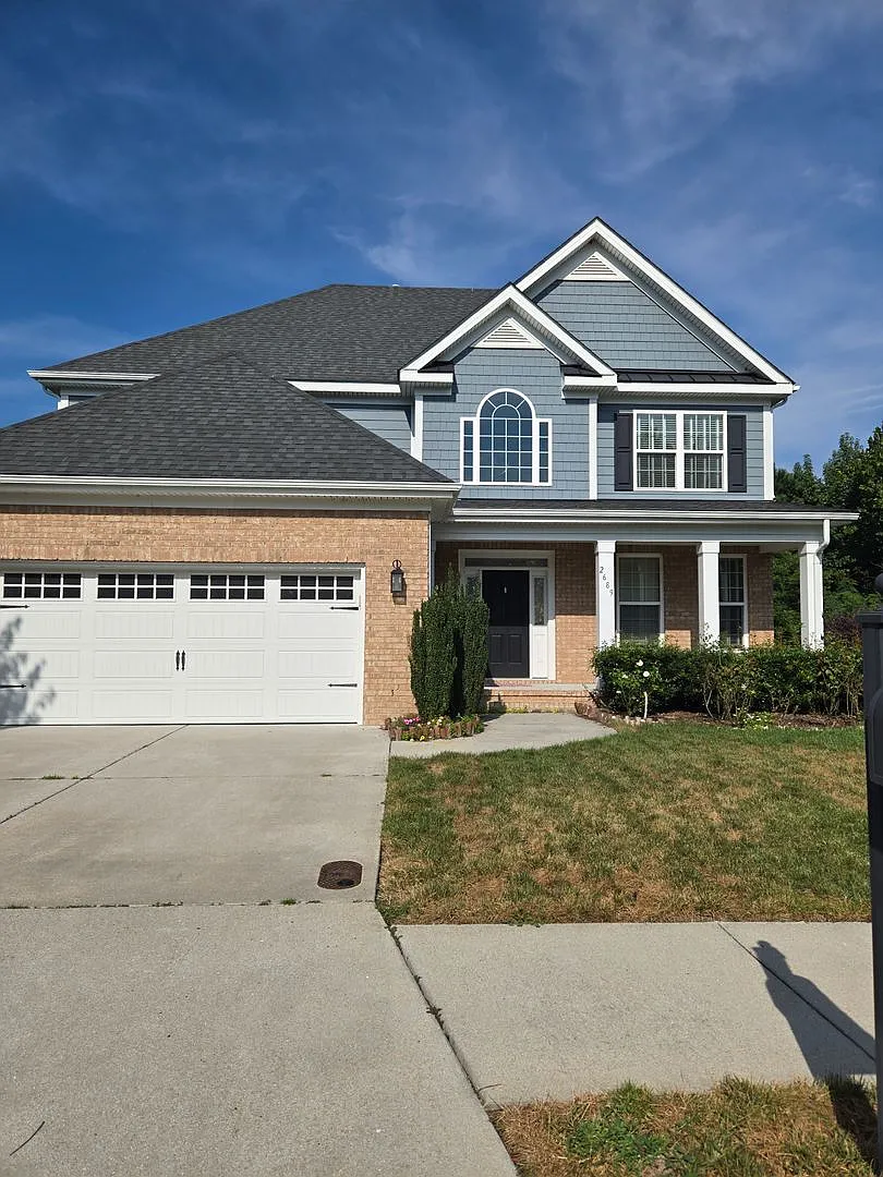 Beautiful 4 Bedroom in Kellam — Photo 1