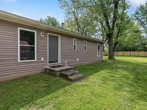 5th image of 266 Hawley Ave