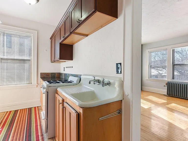 1917 Emerson — Photo 8