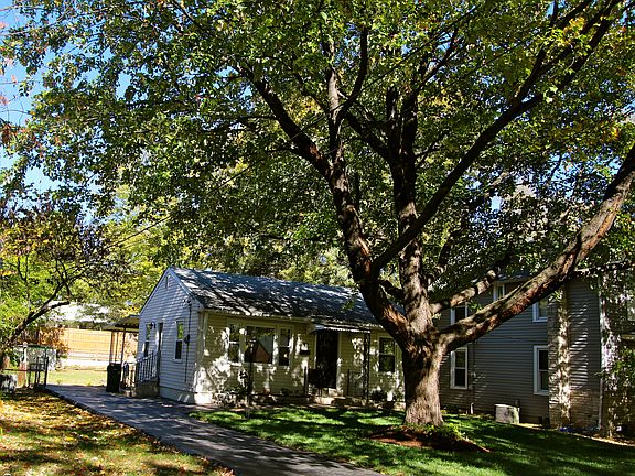 4th image of 583 Virginia Ave