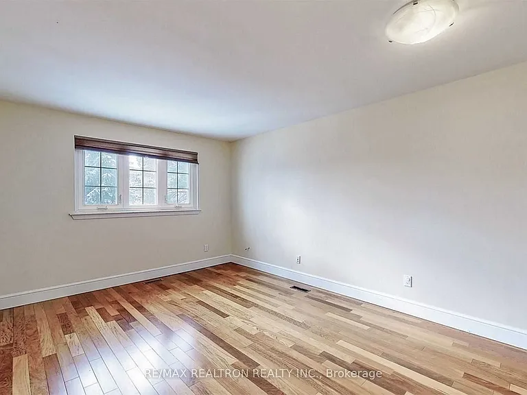 2 Callahan Rd — Photo 11