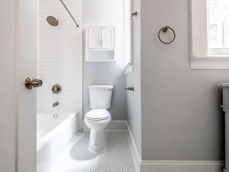 2040 N Bissell St #1 — Photo 10