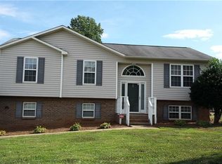 1150 Laurel Crest Rd, King, NC 27021