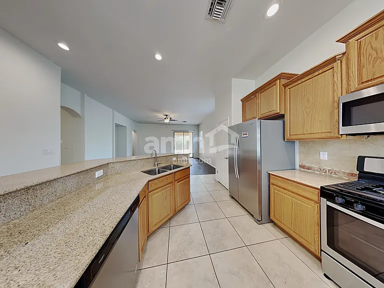 12924 N Carlsbad Pl — Photo 3