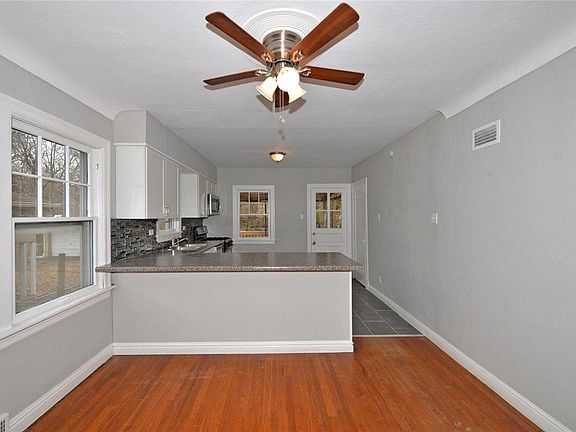 5th image of 212 Wiegel Dr