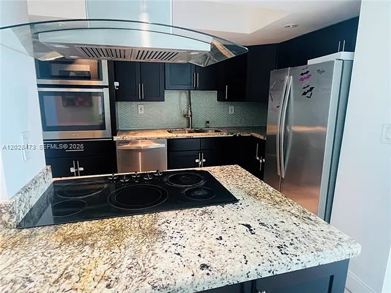2655 Collins Avenue Cu #602 — Photo 7