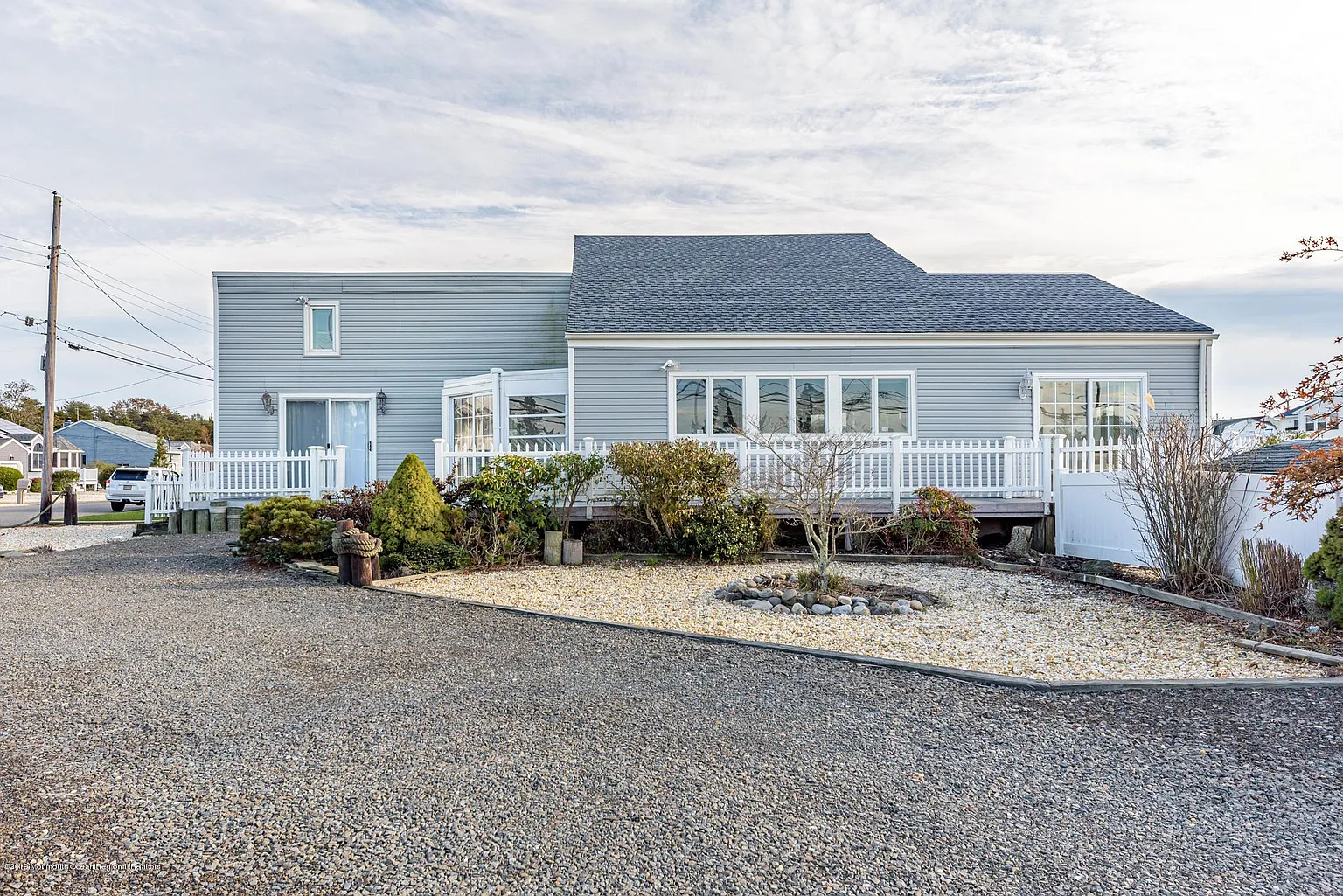 2 Beach Dr photo 1