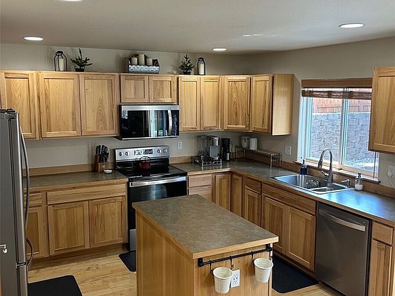 5th image of 1016 Denny Avenue