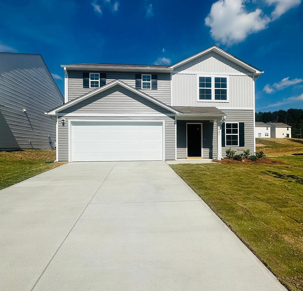 4 bed, 1800 sqft, $2,150 — Photo 2