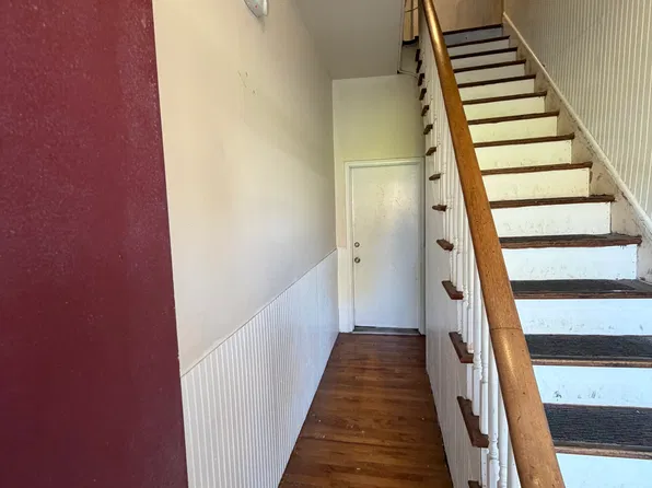 40 Lydia Dr Floor 1, Beacon, NY 12508