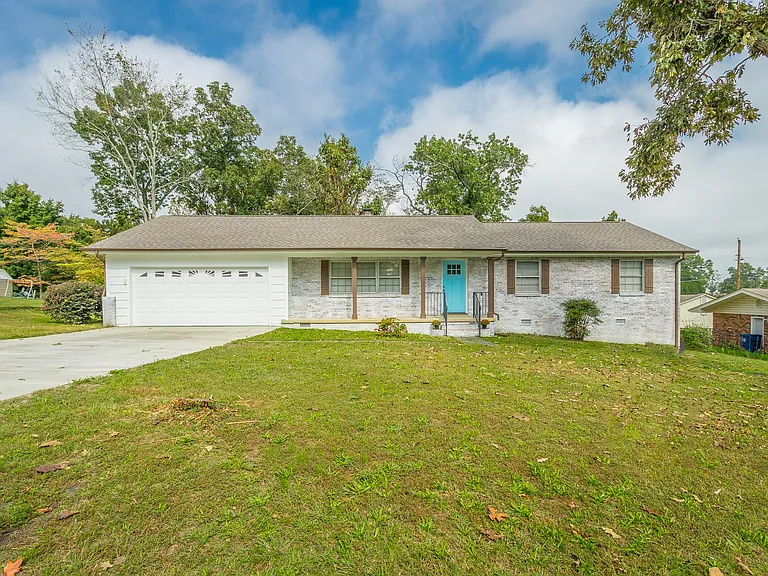 1403 Clearpoint Dr — Photo 44