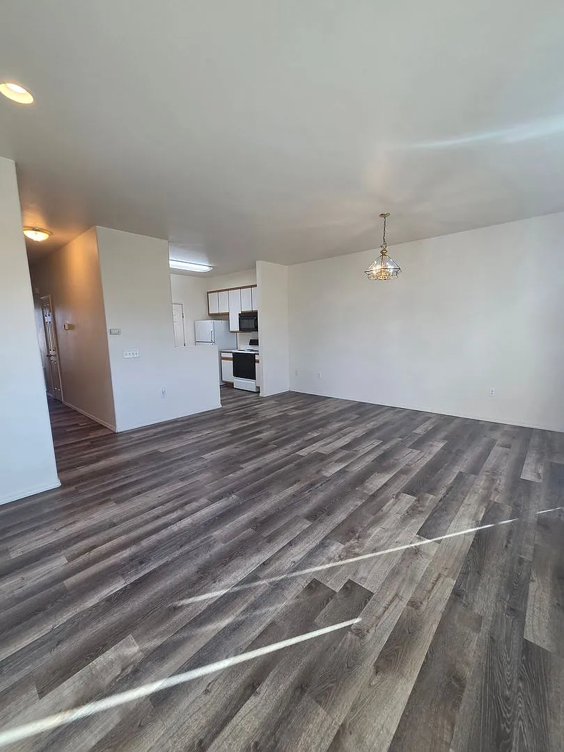 1712-1714 W Peninsula Dr — Photo 4