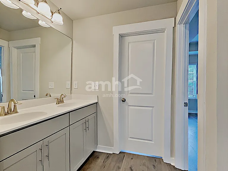 518 Camp Dr — Photo 9
