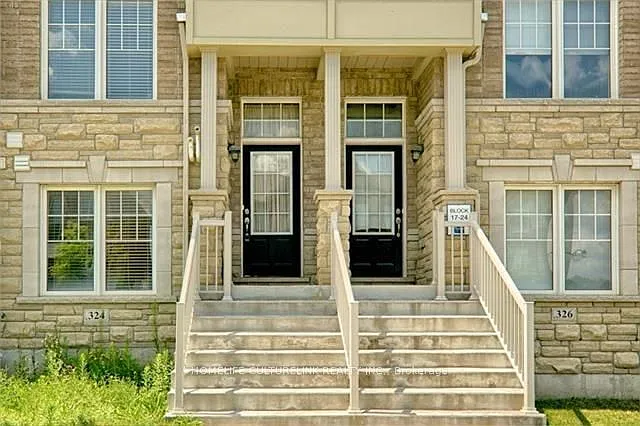 4 bed, $3,000 — Photo 1