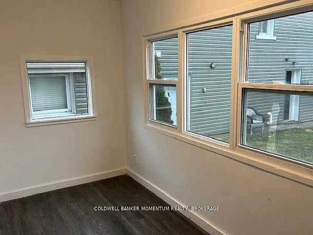 434 E Main St — Photo 8