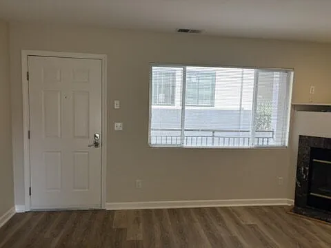 744 Walnut St #6 — Photo 9
