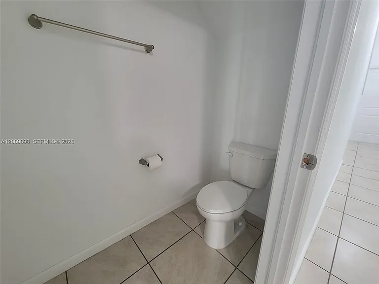 1107 NW 40th Ter #1107 — Photo 10