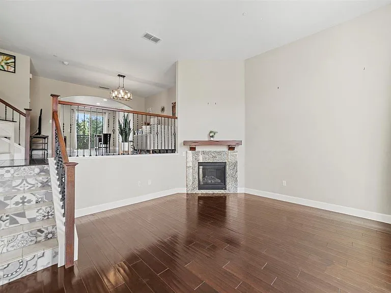 353 Esfahan Ct — Photo 20