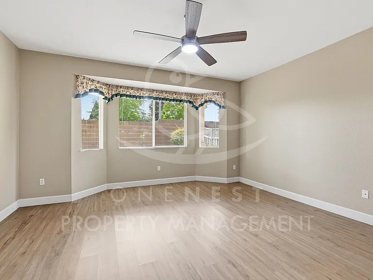 117 Golden Spike Ct — Photo 14