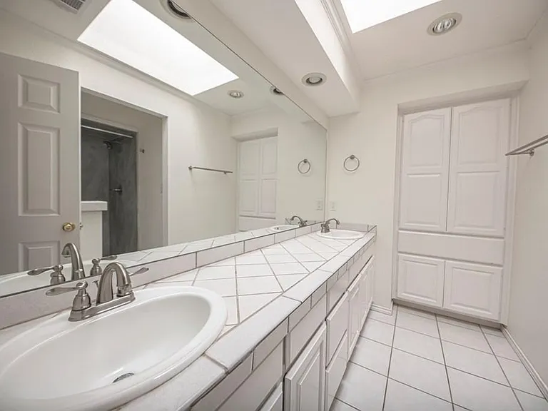 4800 W Wadley Ave — Photo 21