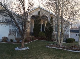 33 Keel Ct, Stansbury Park, UT 84074