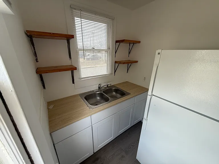 603 Gladstone Ave #1 — Photo 5